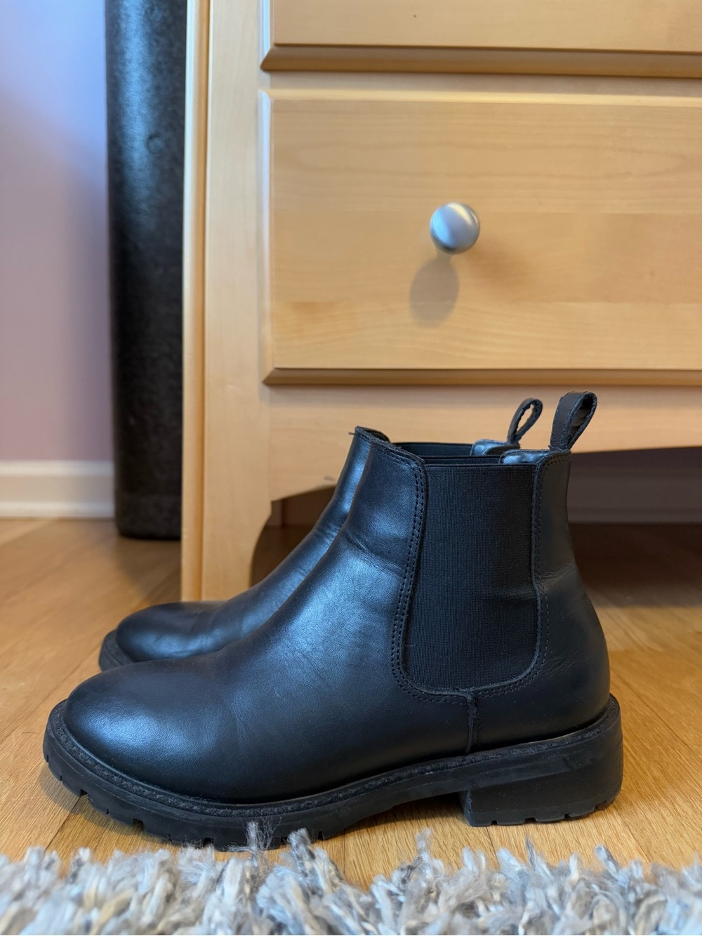 Steve Madden Black Leather Chelsea Boots
